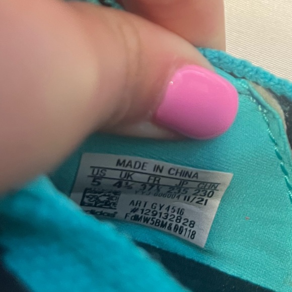 Adidas Ultraboost 22 Running Sneakers Black Turbo Mint women’s size 5 - Picture 5 of 5